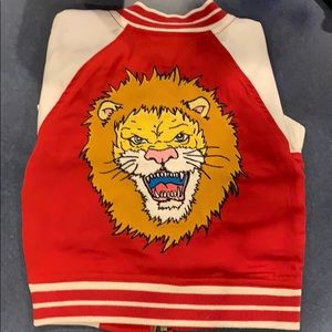 A fresh to death toddler’s 12M Oshkosh jacket.